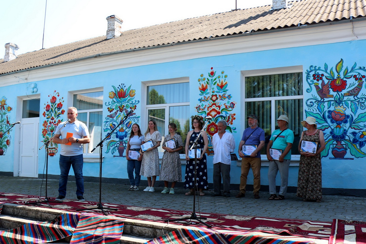 На Вінниччині художники з усієї України розписали стіни шкіл, садочків та хат - фото 27