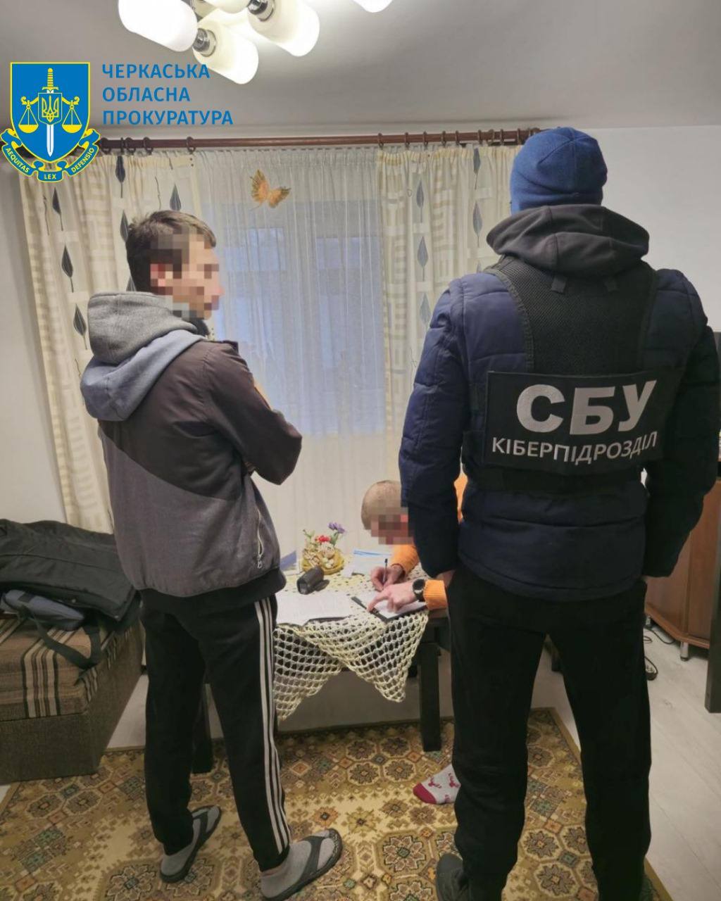 Черкаські силовики викрили молодика, який був інформатором у росіян