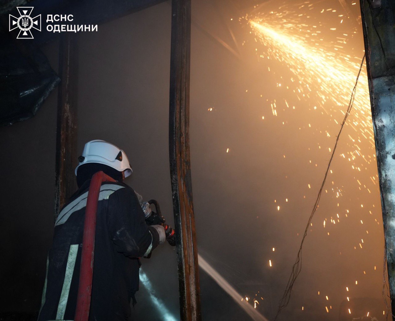 Росіяни атакували радіоринок і гуртожиток на Одещині - фото 4