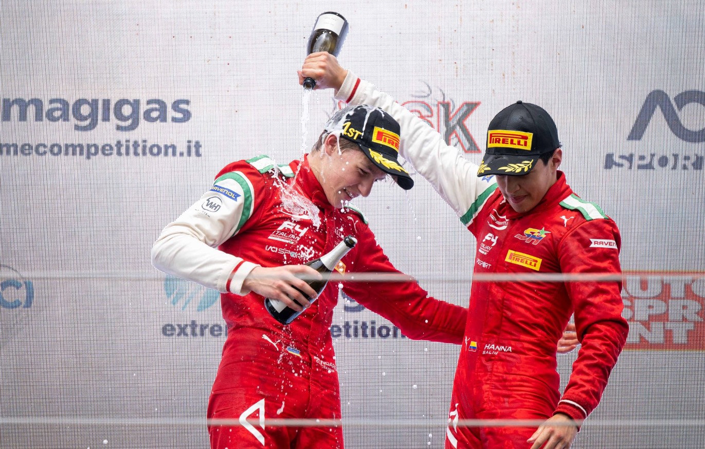 Український автогонщик вперше в історії виграв гонку Формули-4