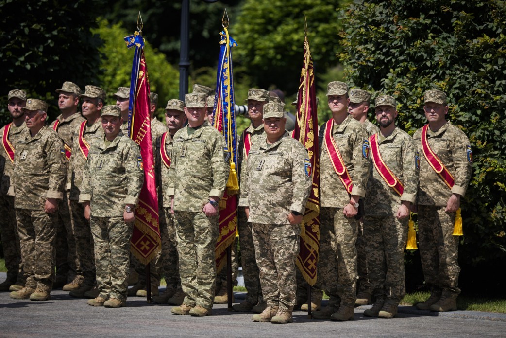 Зенітна бригада з Умані отримала стрічку почесної відзнаки «За мужність та відвагу» - фото 2