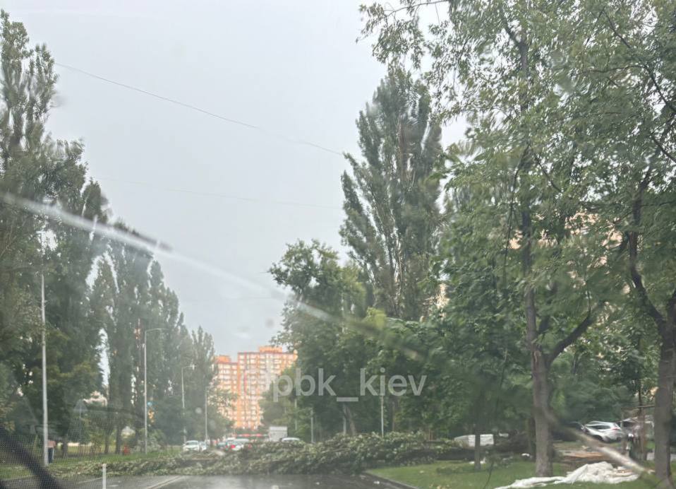 Київ накрила потужна злива - фото 2