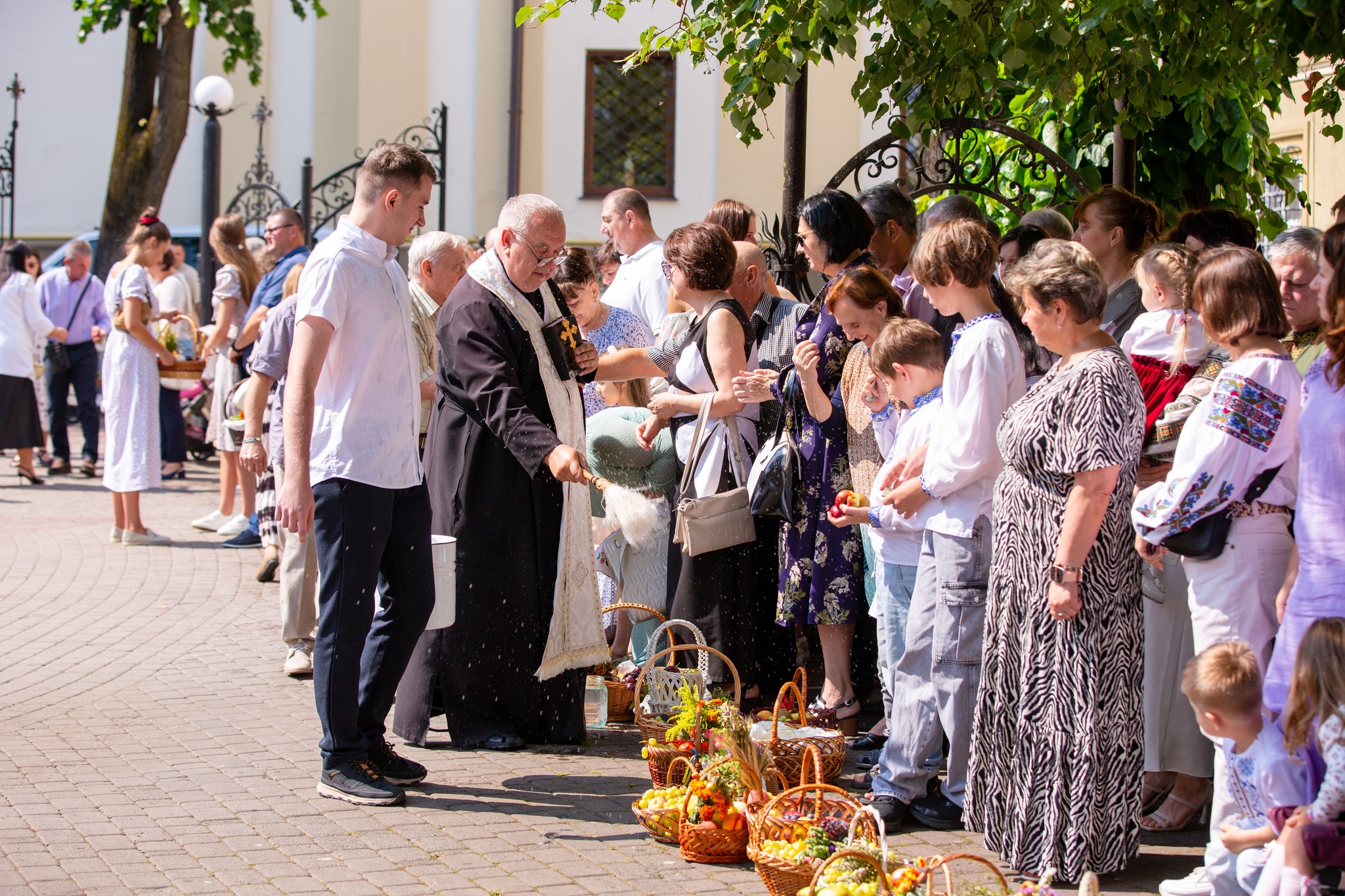 Яблучний Спас в Івано-Франківську. Атмосферні фото з міста - фото 4