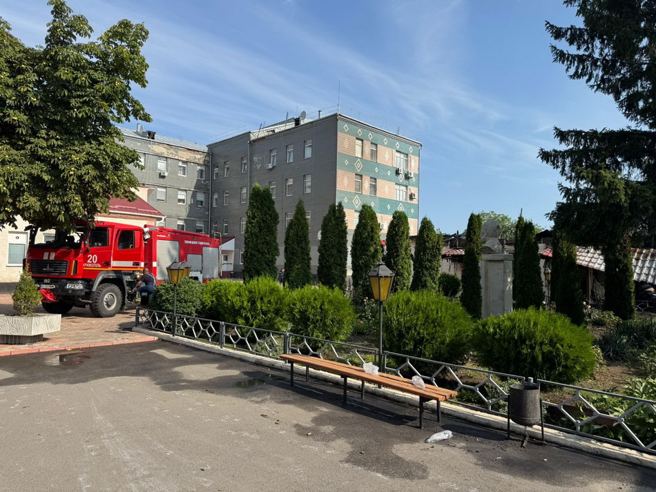 Наслідки пожежі в лікарні Крижополя: пошкоджено інфекційне відділення - фото 2