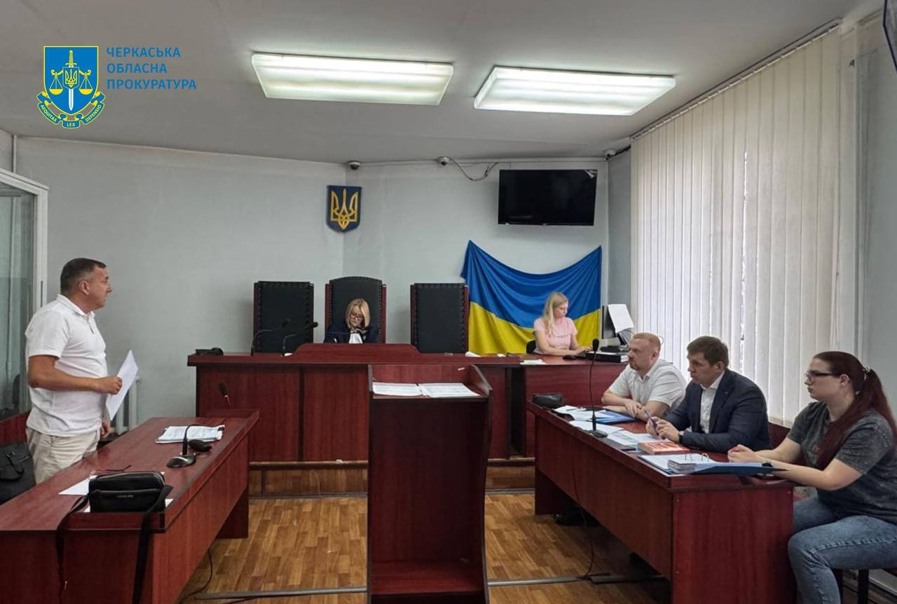 Черкасця, який погрожував працівникам ТЦК підірвати гранати, взяли під варту - фото 2