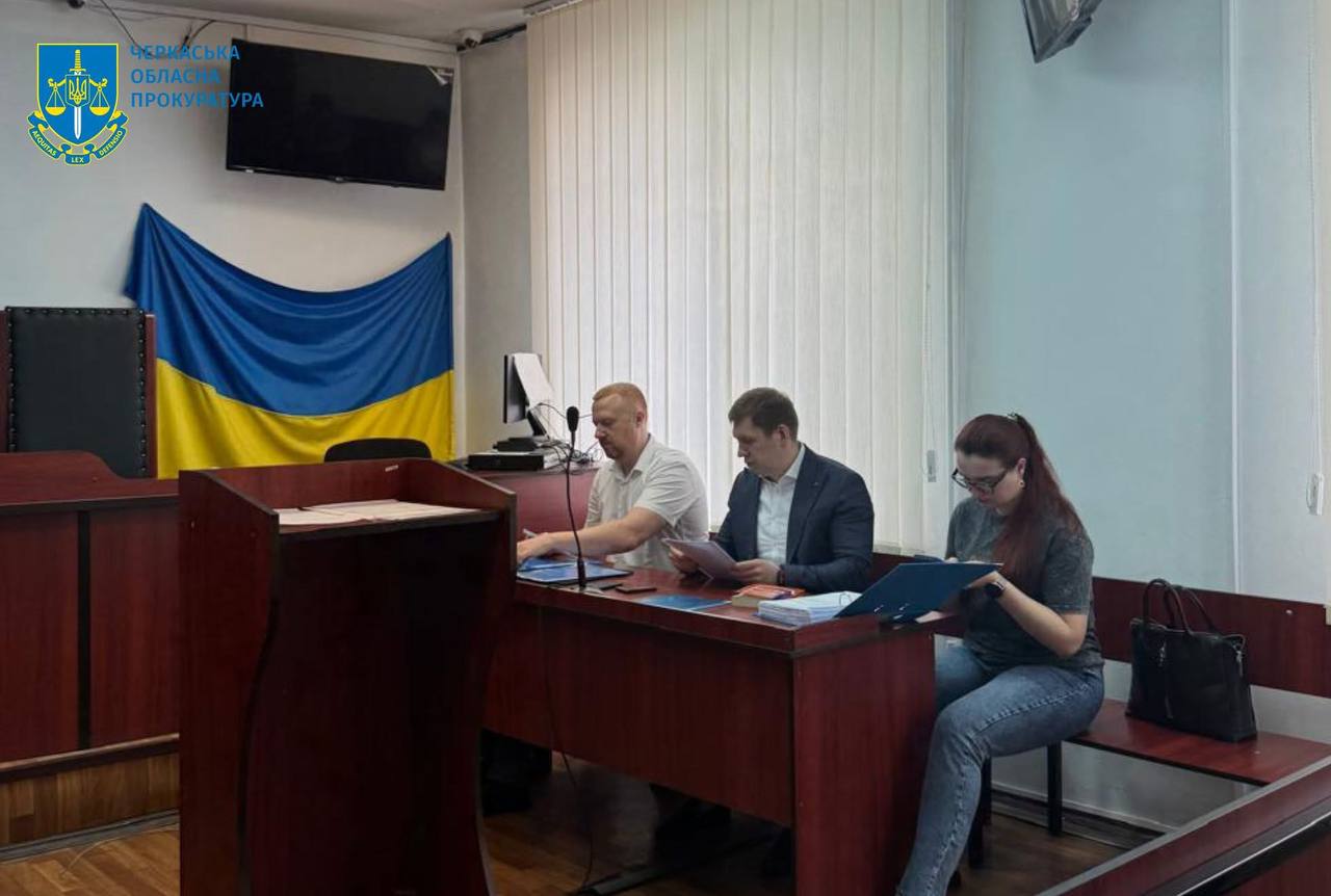 Черкасця, який погрожував працівникам ТЦК підірвати гранати, взяли під варту - фото 3
