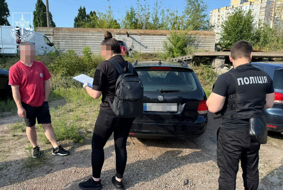 Операція «Опікун»: обшуки проводили у двадцяти областях й на Вінниччині, 27 чоловікам повідомили про підозру - фото 4
