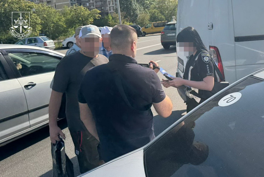 Операція «Опікун»: обшуки проводили у двадцяти областях й на Вінниччині, 27 чоловікам повідомили про підозру - фото 5