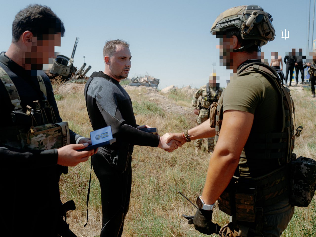 Буданов відвідав острів Зміїний, де позиції тримає «Спецпідрозділ Тимура». Фото і відео - фото 4