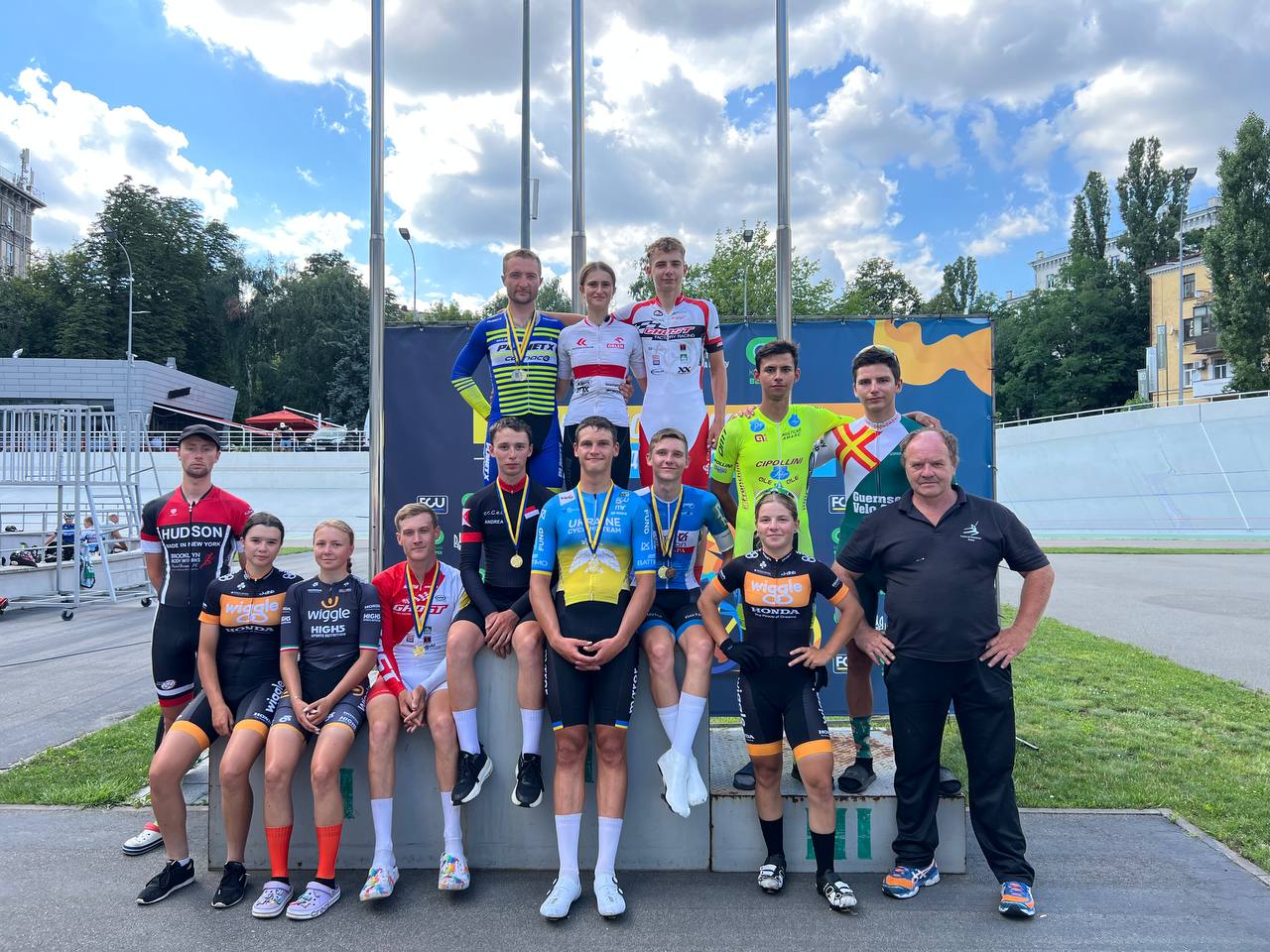 Черкаські спортсмени вибороли низку нагород чемпіонату України з велоспорту на треку - фото 3