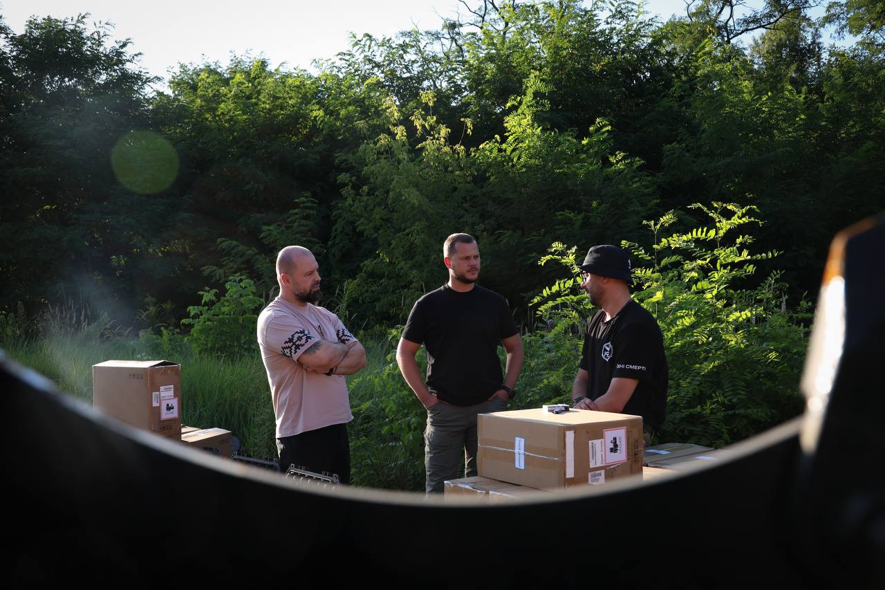 Калашник передав для полку К-2 «мавіки», екскаватор та безпілотні наземні комплекси