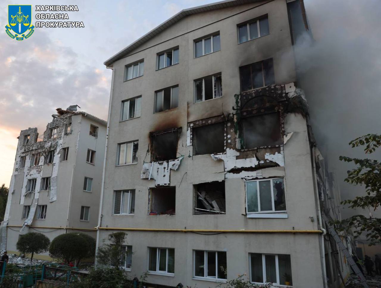 П’ять людей загинули у будинку Харкова, кули вдарили 5 дронів. Фото - фото 3