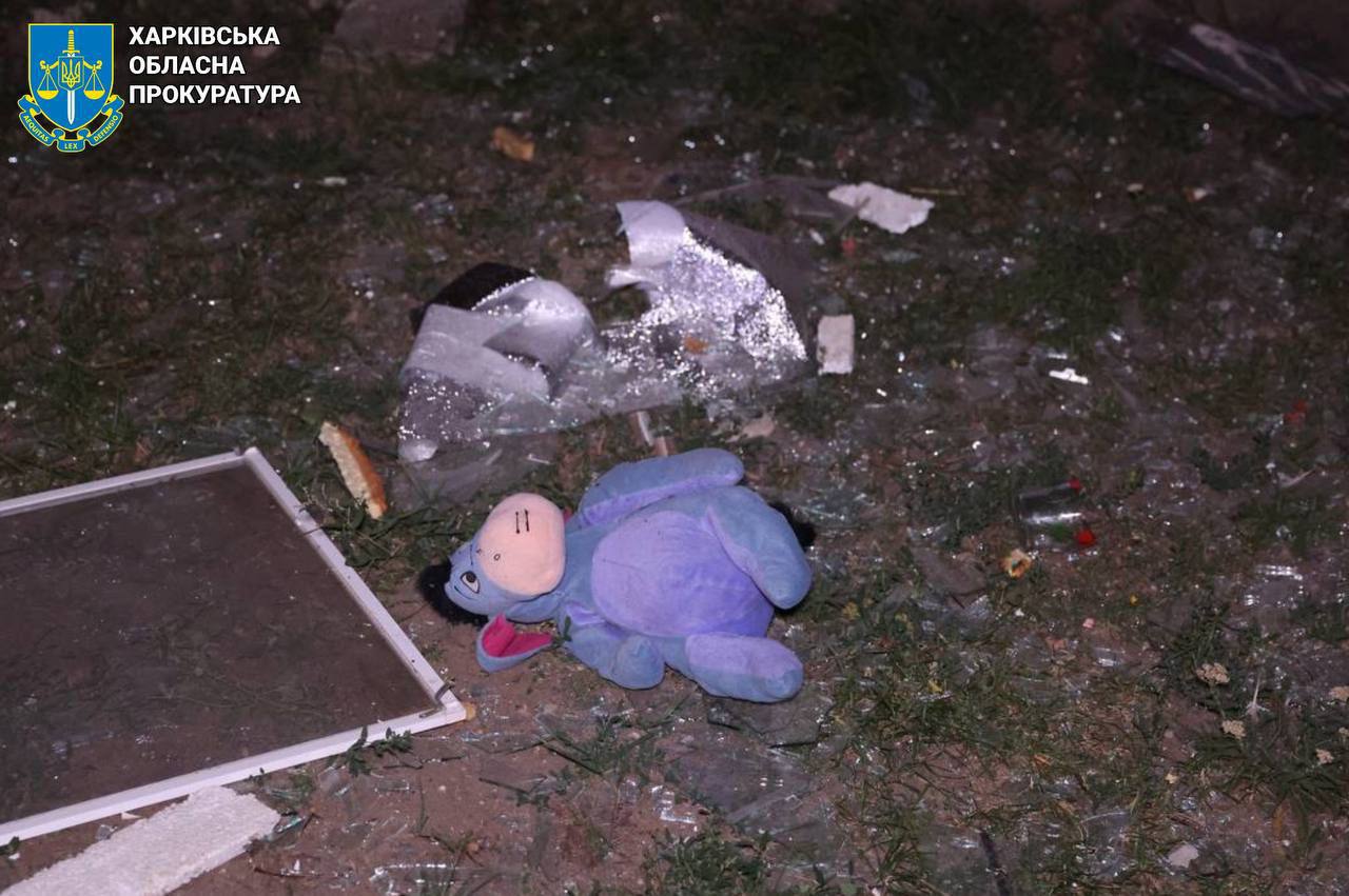 П’ять людей загинули у будинку Харкова, кули вдарили 5 дронів. Фото - фото 7