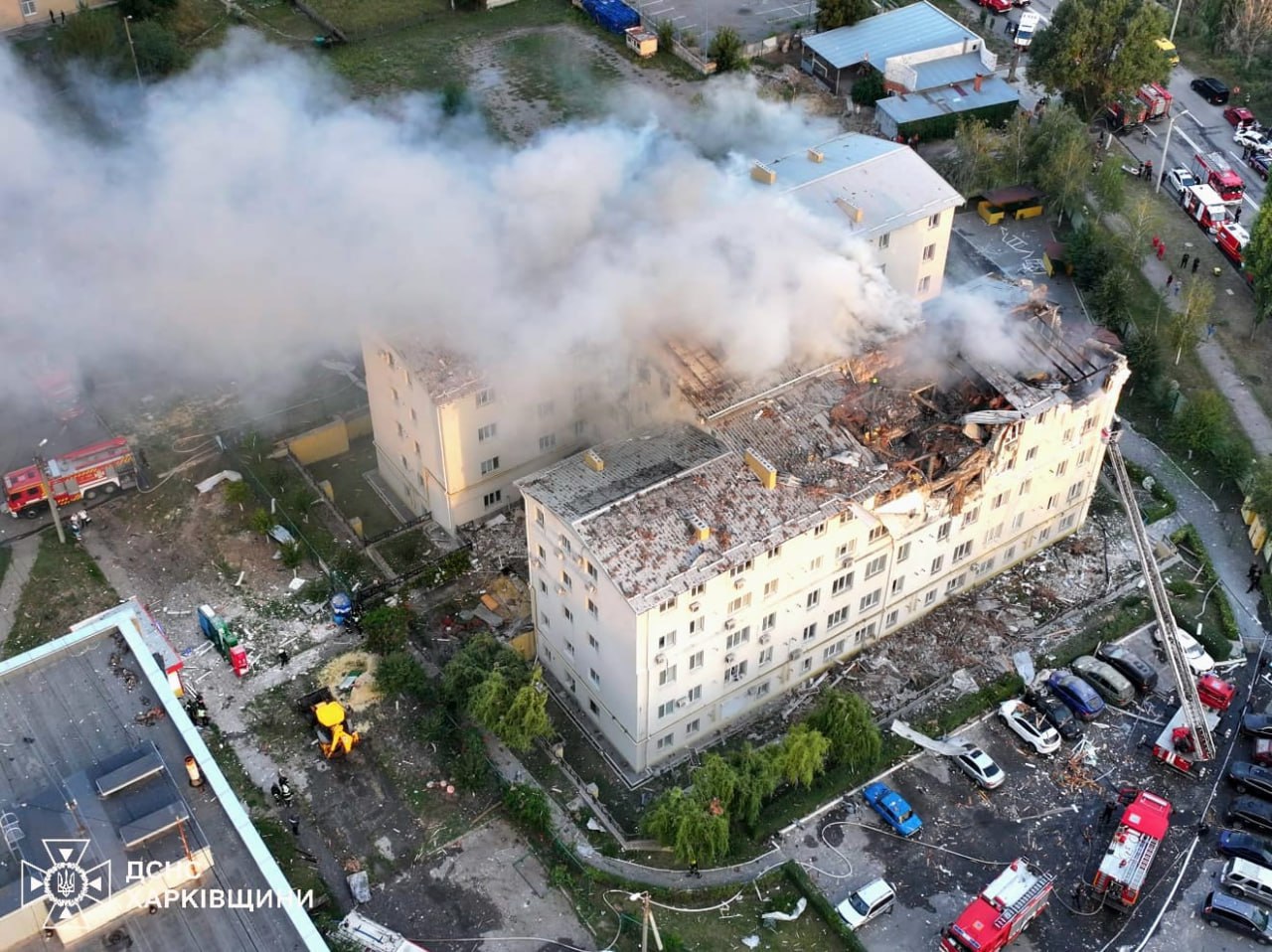 П’ять людей загинули у будинку Харкова, кули вдарили 5 дронів. Фото - фото 8