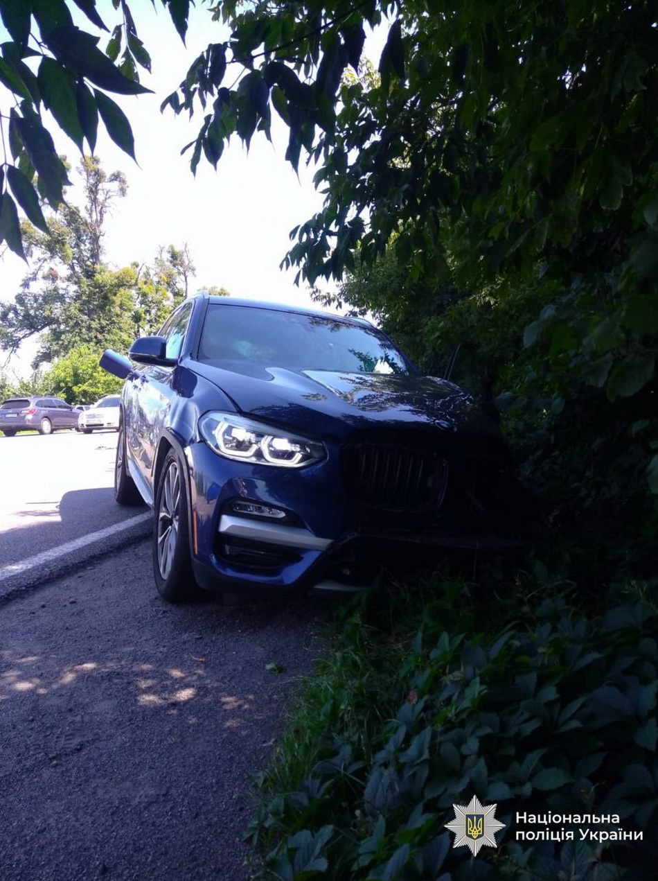 Внаслідок зіткнення трьох авто на Вінниччині загинула пенсіонерка