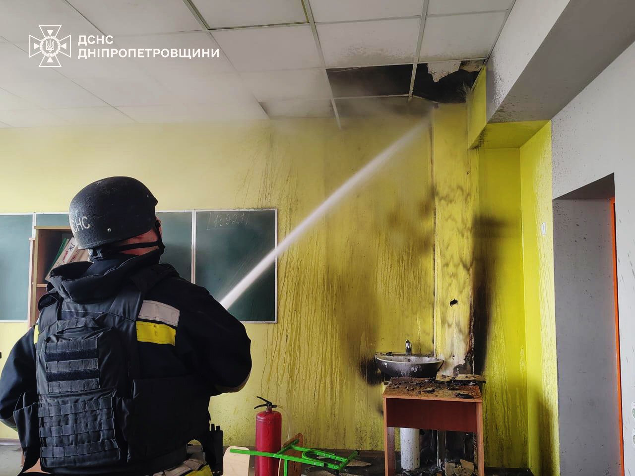 Дрони зруйнували школу у Дніпропетровській області. Фото - фото 5