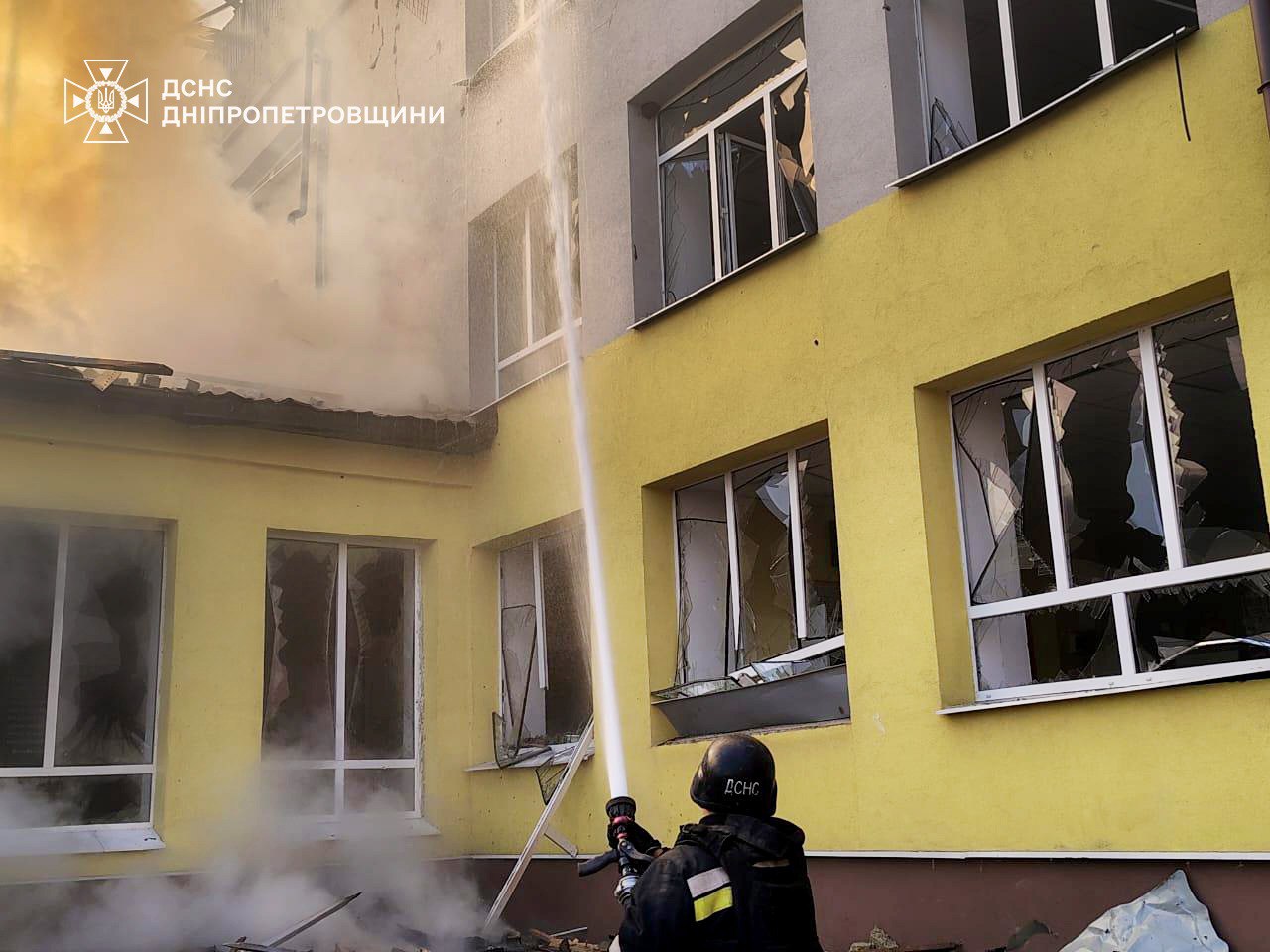 Дрони зруйнували школу у Дніпропетровській області. Фото - фото 6