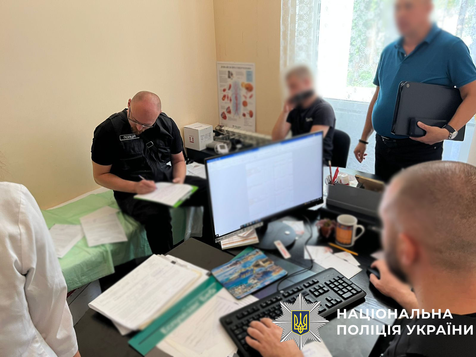 У Києві ліквідували масштабну схему ухилення від мобілізації - фото 3