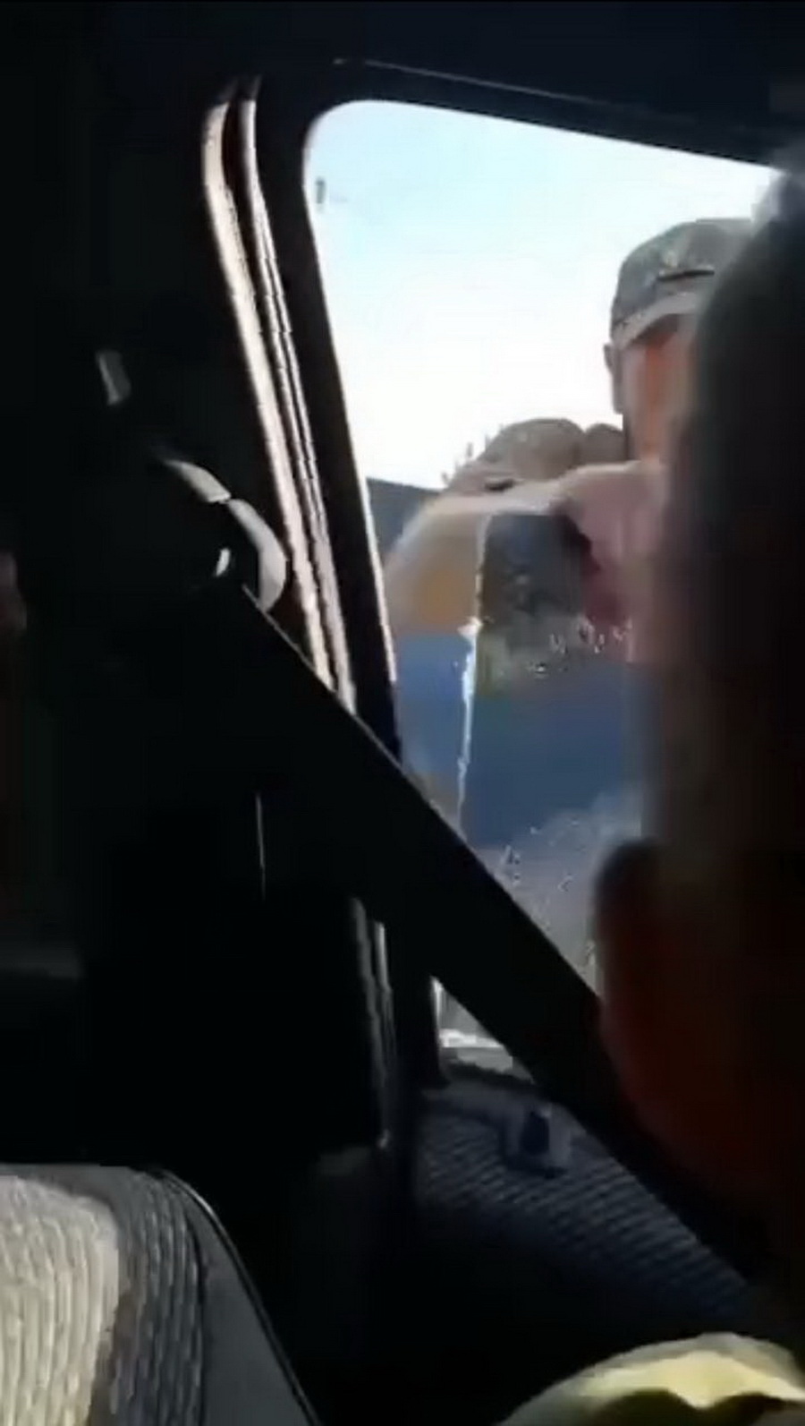 Погоня, вибите скло, дитячі крики: що відомо про інцидент з поліцією й ТЦК на Вінниччині - фото 3