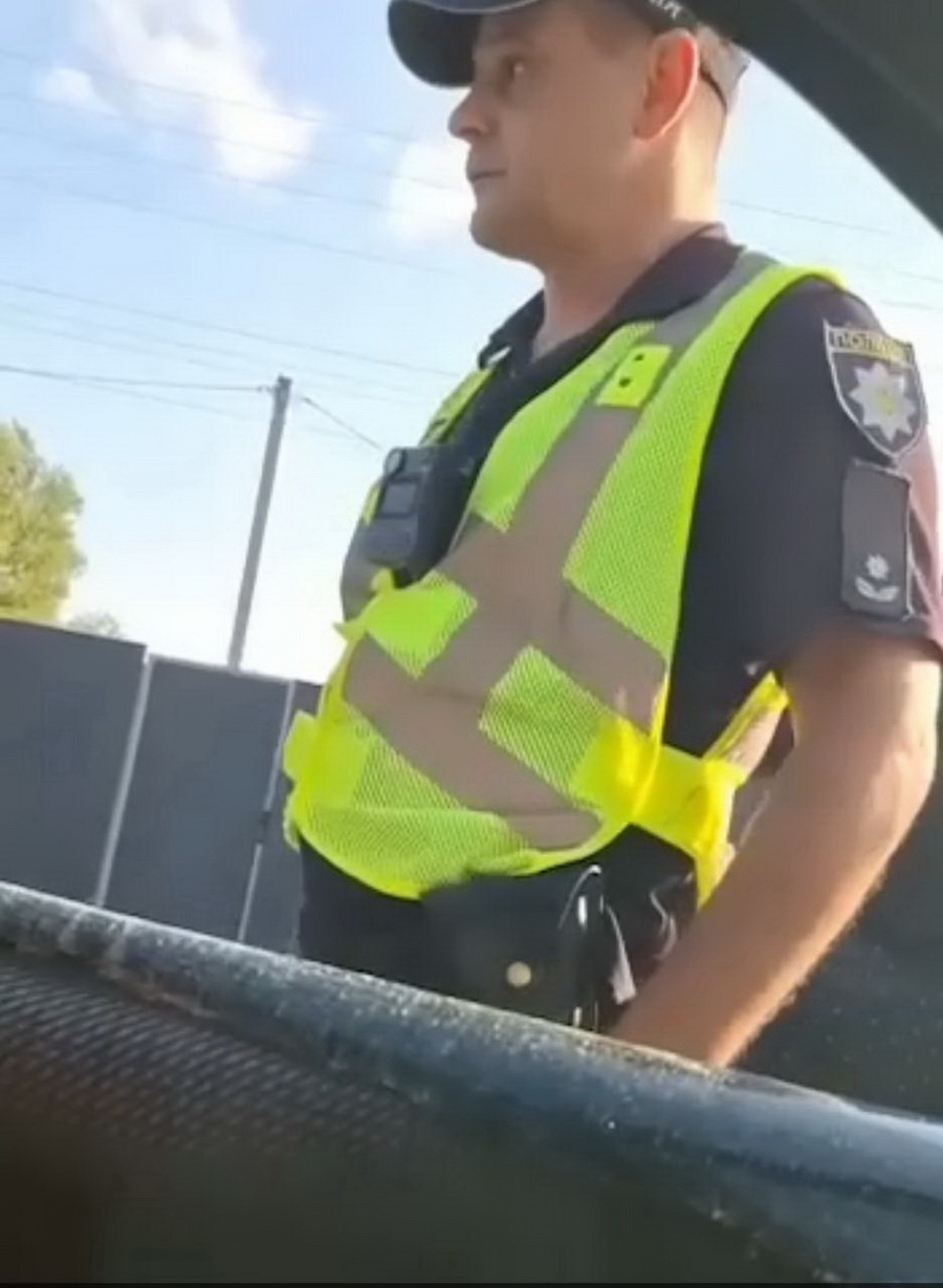 Погоня, вибите скло, дитячі крики: що відомо про інцидент з поліцією й ТЦК на Вінниччині - фото 5