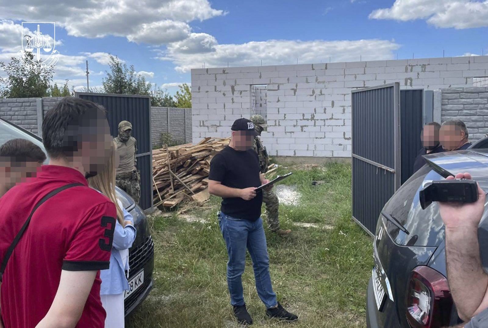 Колишній начальник ДСНС у Вінницькій області змушував рятувальників будувати і робити ремонти - фото 4