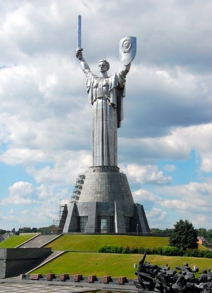 Батьківщина-Мати: головний монумент Києва, який видно з усіх сторін - фото 3