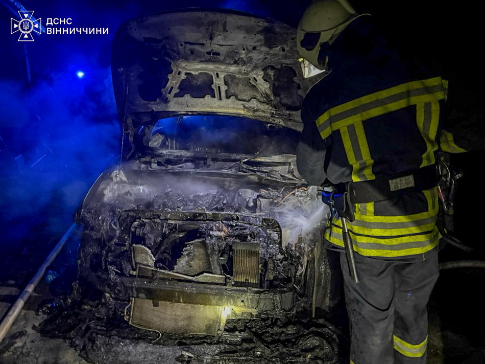 Пенсіонерка на Вінниччині палила сміття та ледь не згоріла - фото 4