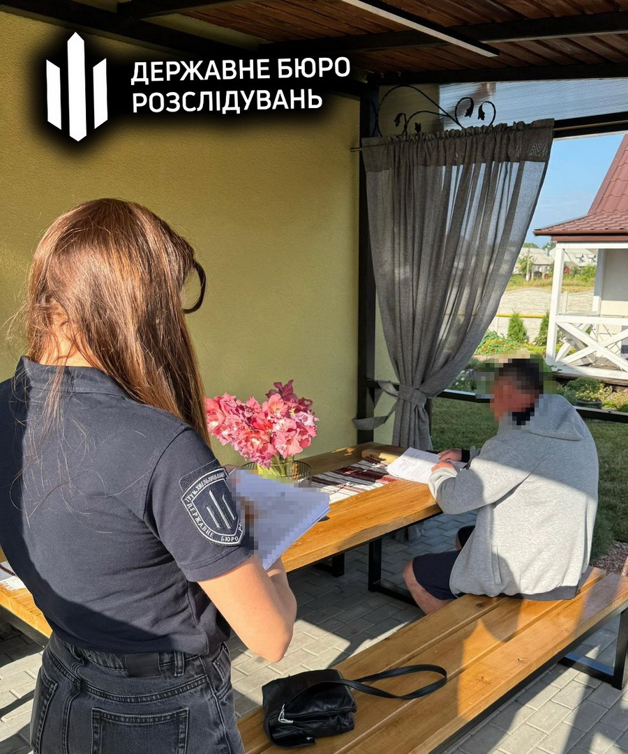 Колишнього керівника ДСНС Вінниччини та його колегу підозрюють у махінації зі спецодягом