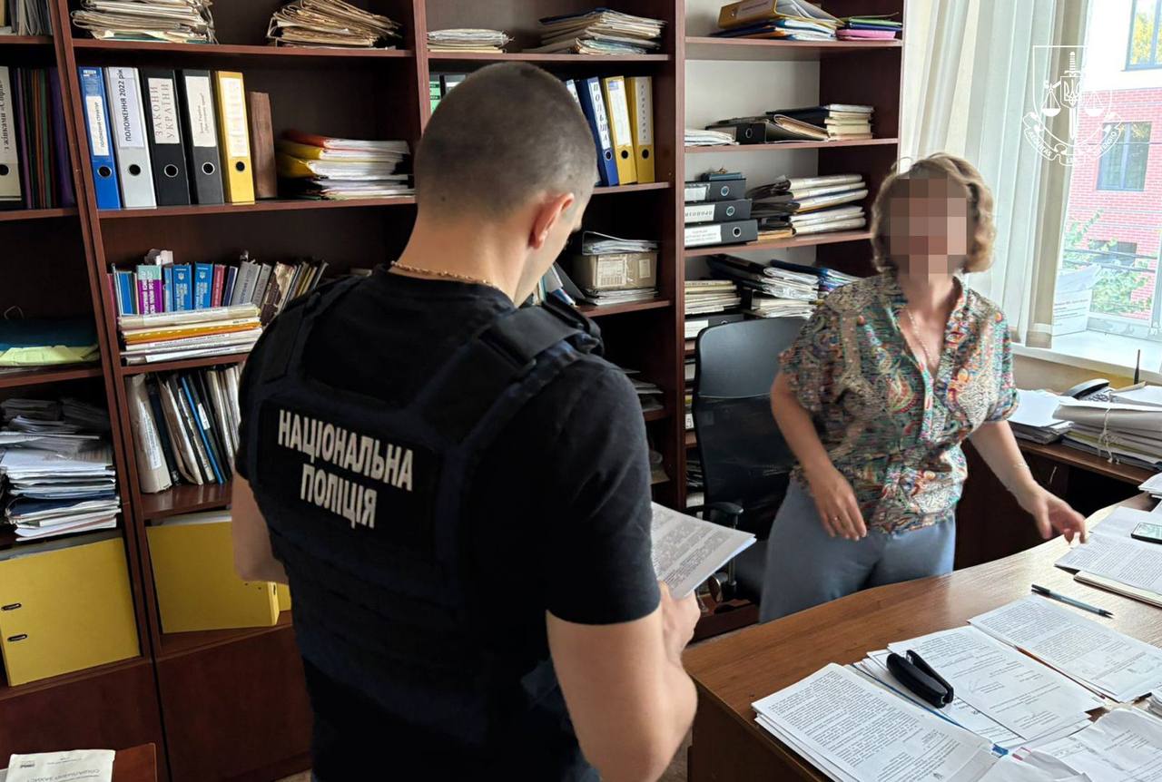 Керівників підрозділів Уманської міськради притягнули до відповідальності за збитки в бюджеті