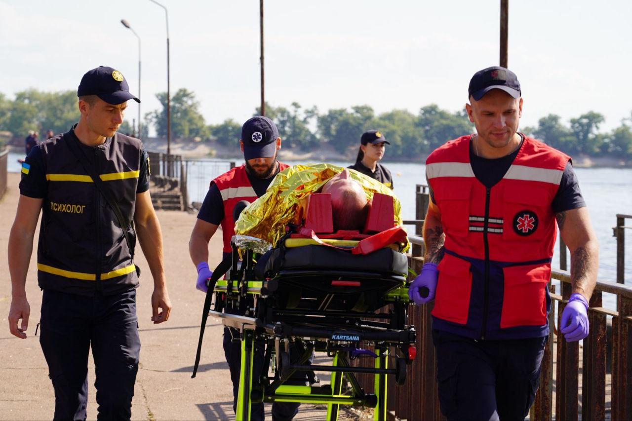 Порятунок на воді, з неба і з-під води: на Черкащині відбулися масштабні тренування - фото 12