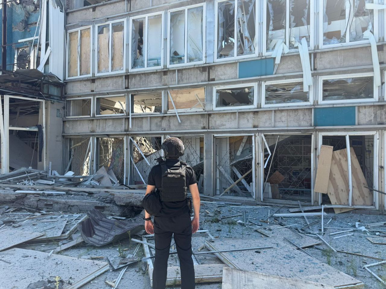 Костянтинівка під масованим обстрілом: десятки будівель зруйновано, є поранений - фото 2