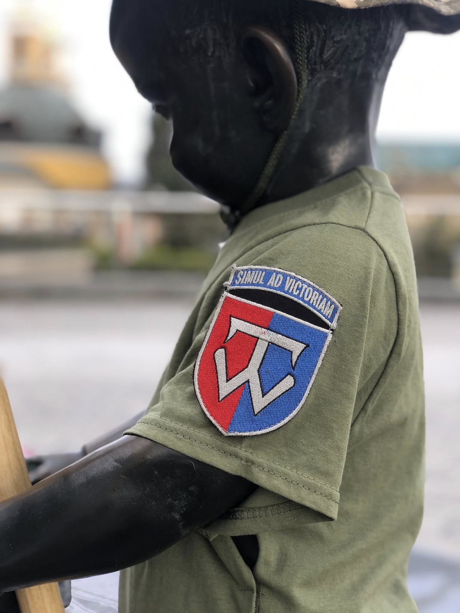 Малюків-засновників Києва святково вбрали до Дня незалежності України