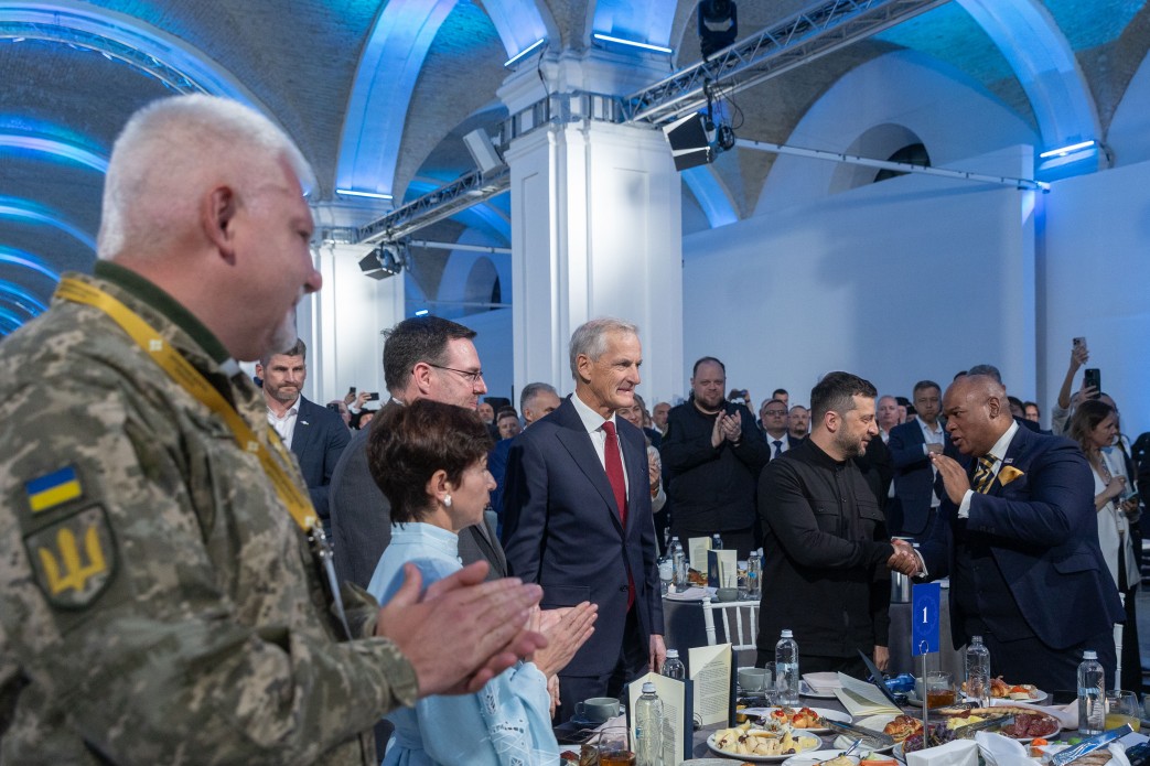 Володимир Зеленський і Йонас Гар Стере взяли участь у Національному молитовному сніданку - фото 2