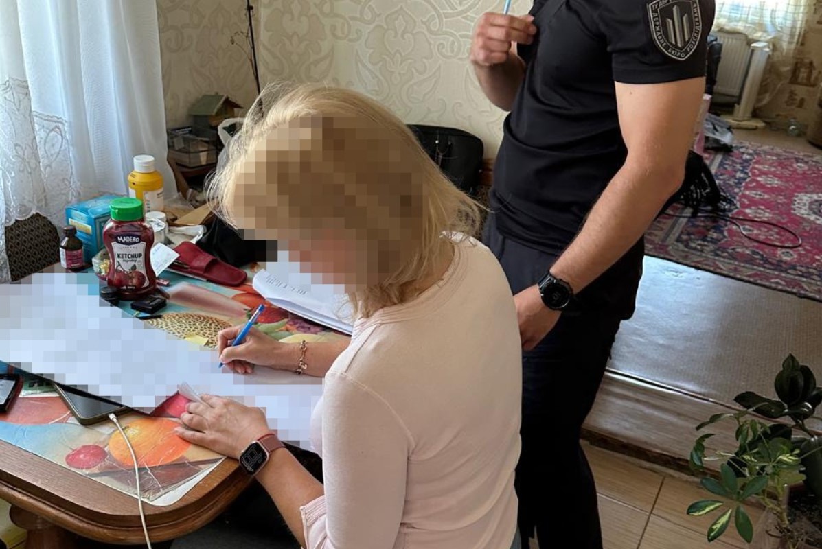 Старша сержантка з Полтавщини, замість служби, їздила на курорти за кордон