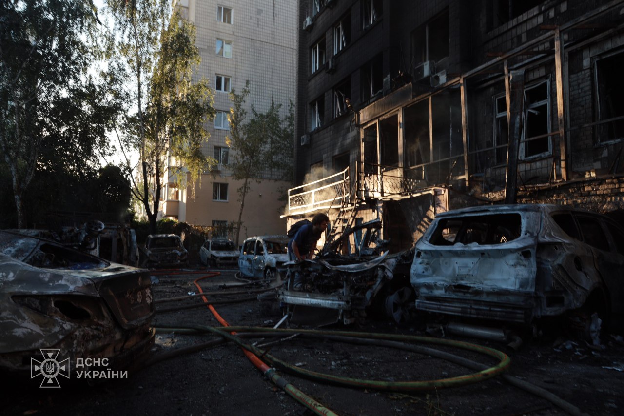 У Києві багато руйнувань, зросла кількість загиблих - фото 4