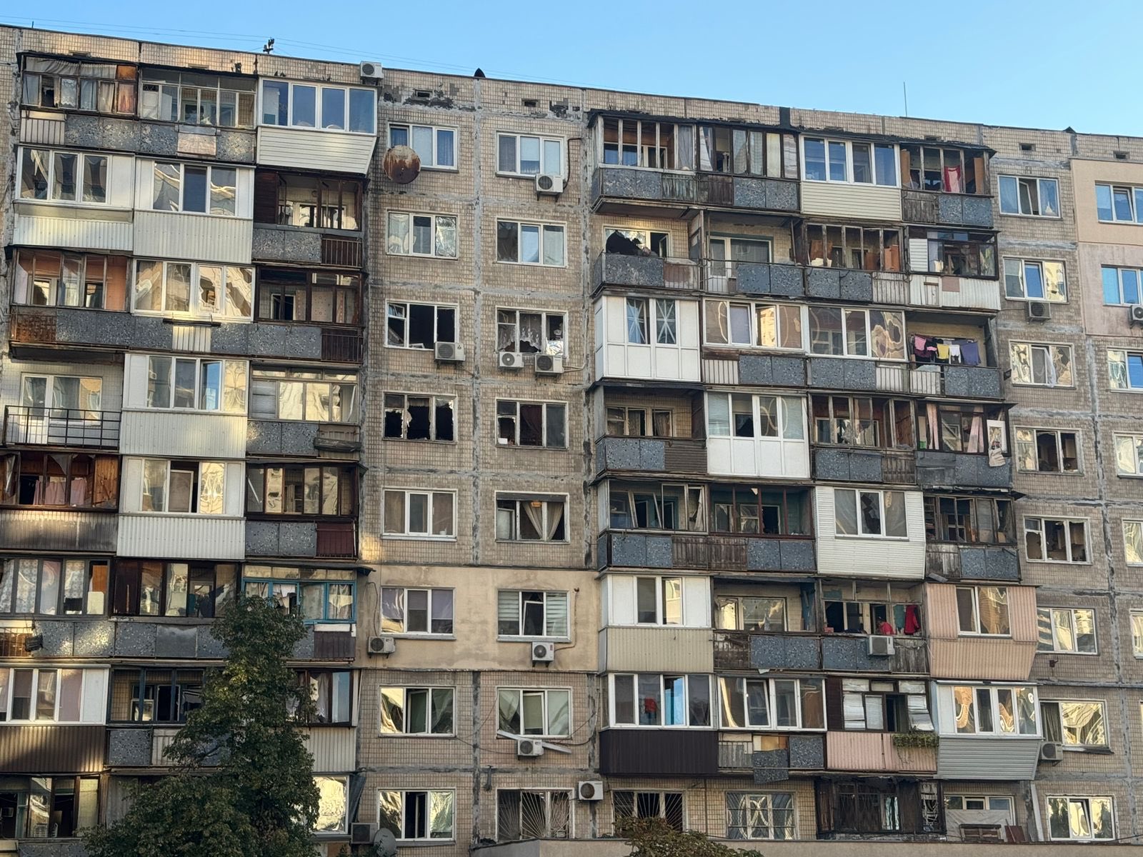 Кількість загиблих у столиці зросла до 12 осіб, серед них — троє дітей - фото 6