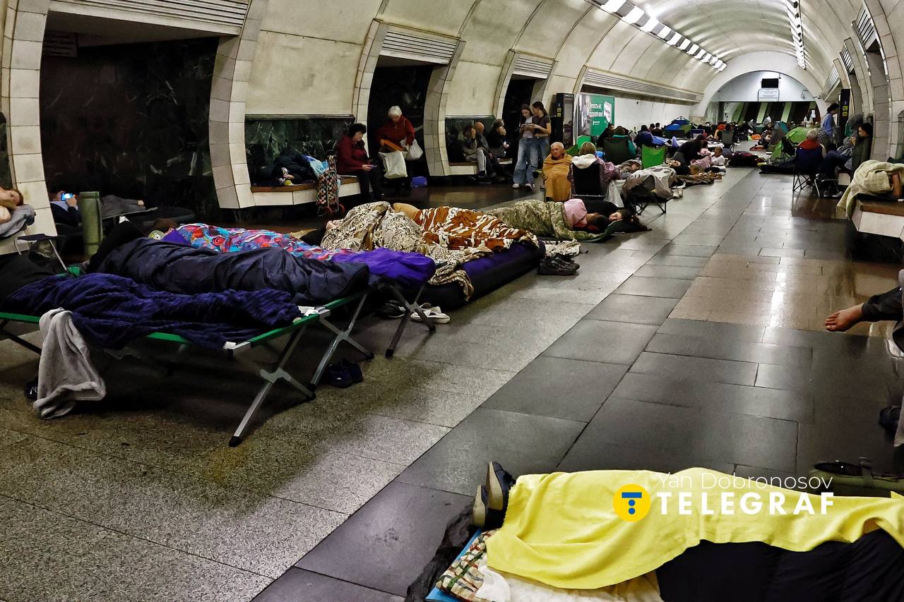 Понад 24 тисячі киян цієї ночі ховалися від обстрілів у метро