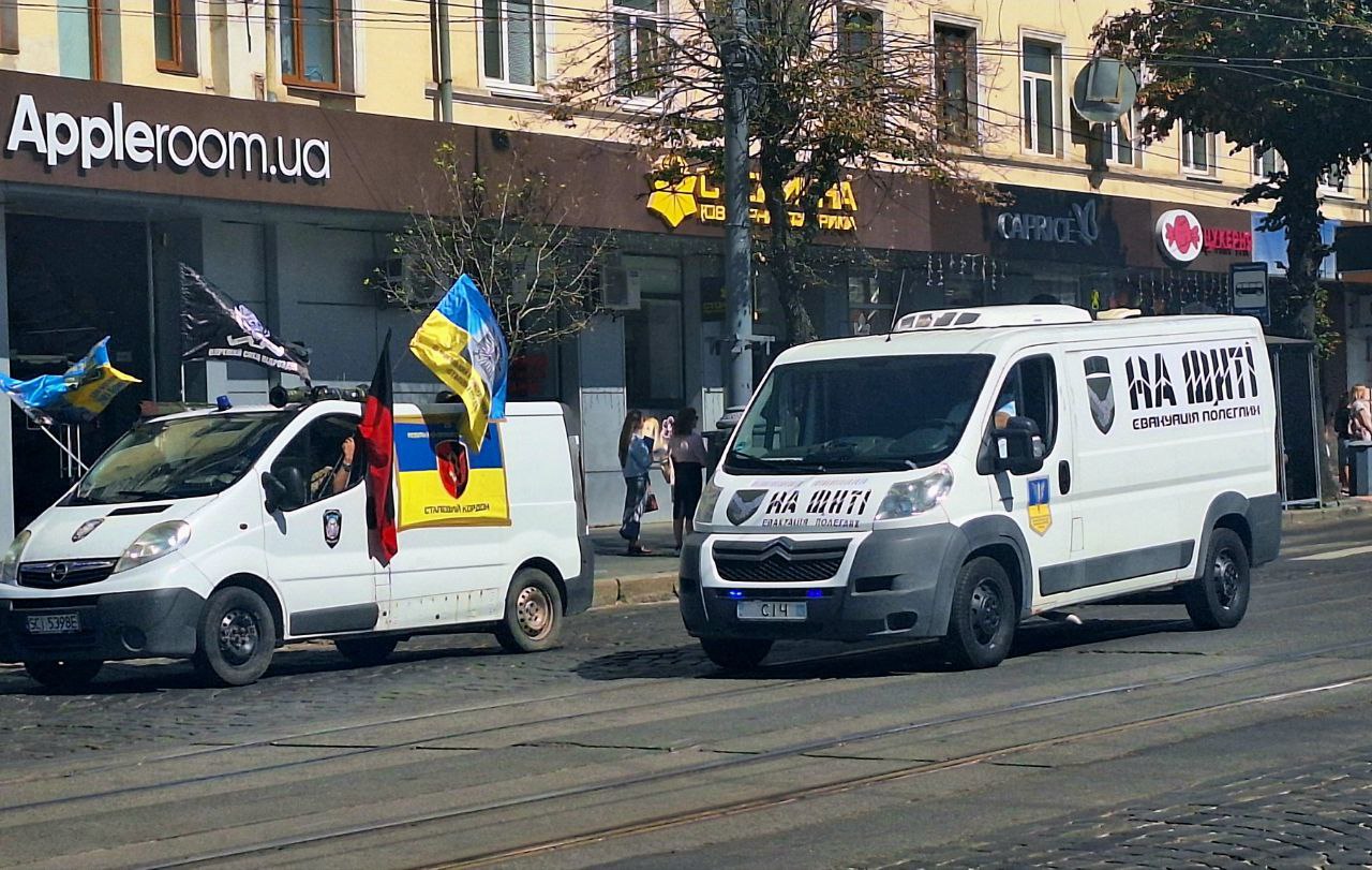 Соняшники скорботи: День пам’яті загиблих захисників України - фото 3