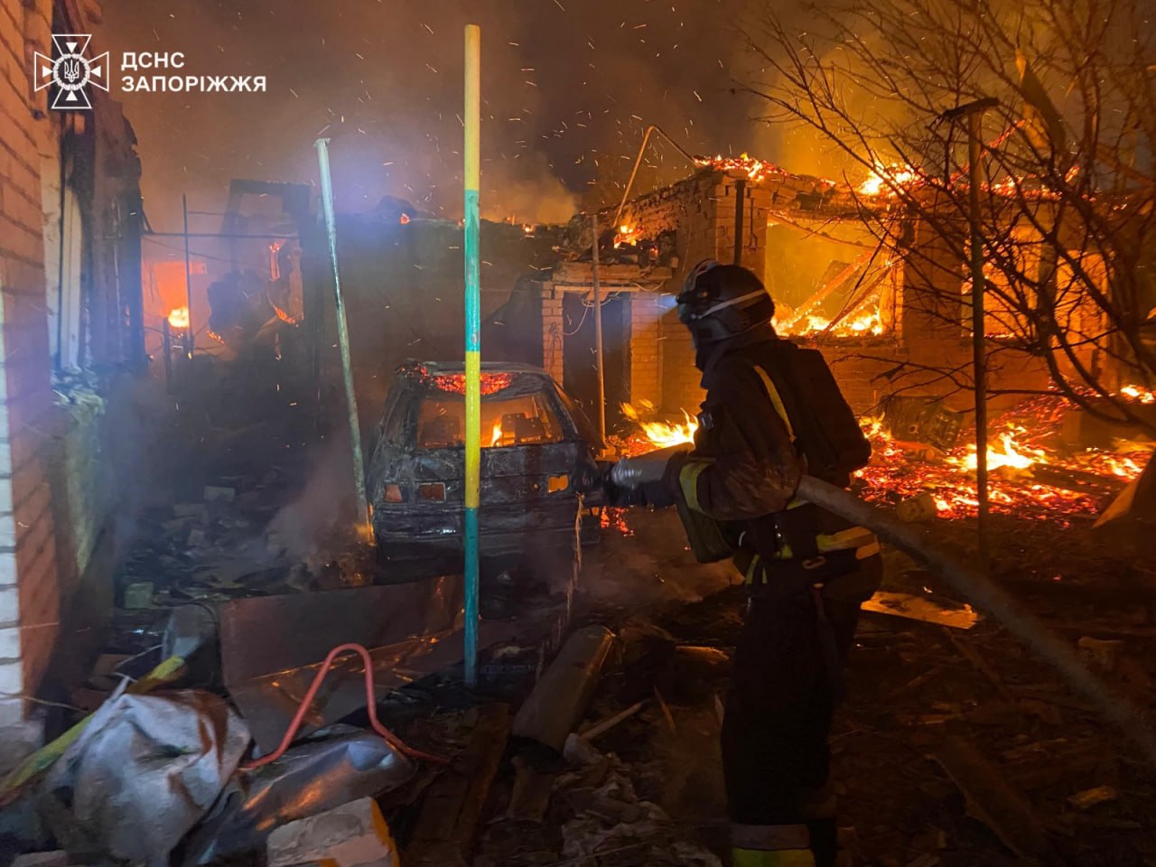 У Запоріжжі – влучання в 7 житлових будинків. Відео - фото 4
