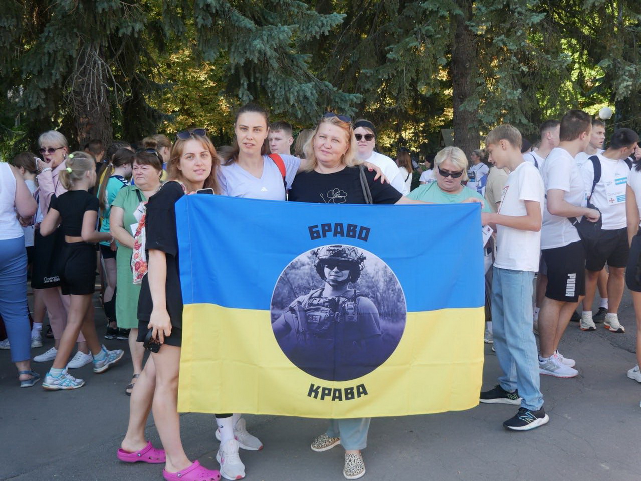 У Вінниці понад тисячу людей долучилися до забігу «Шаную воїнів, біжу за героїв України» - фото 13