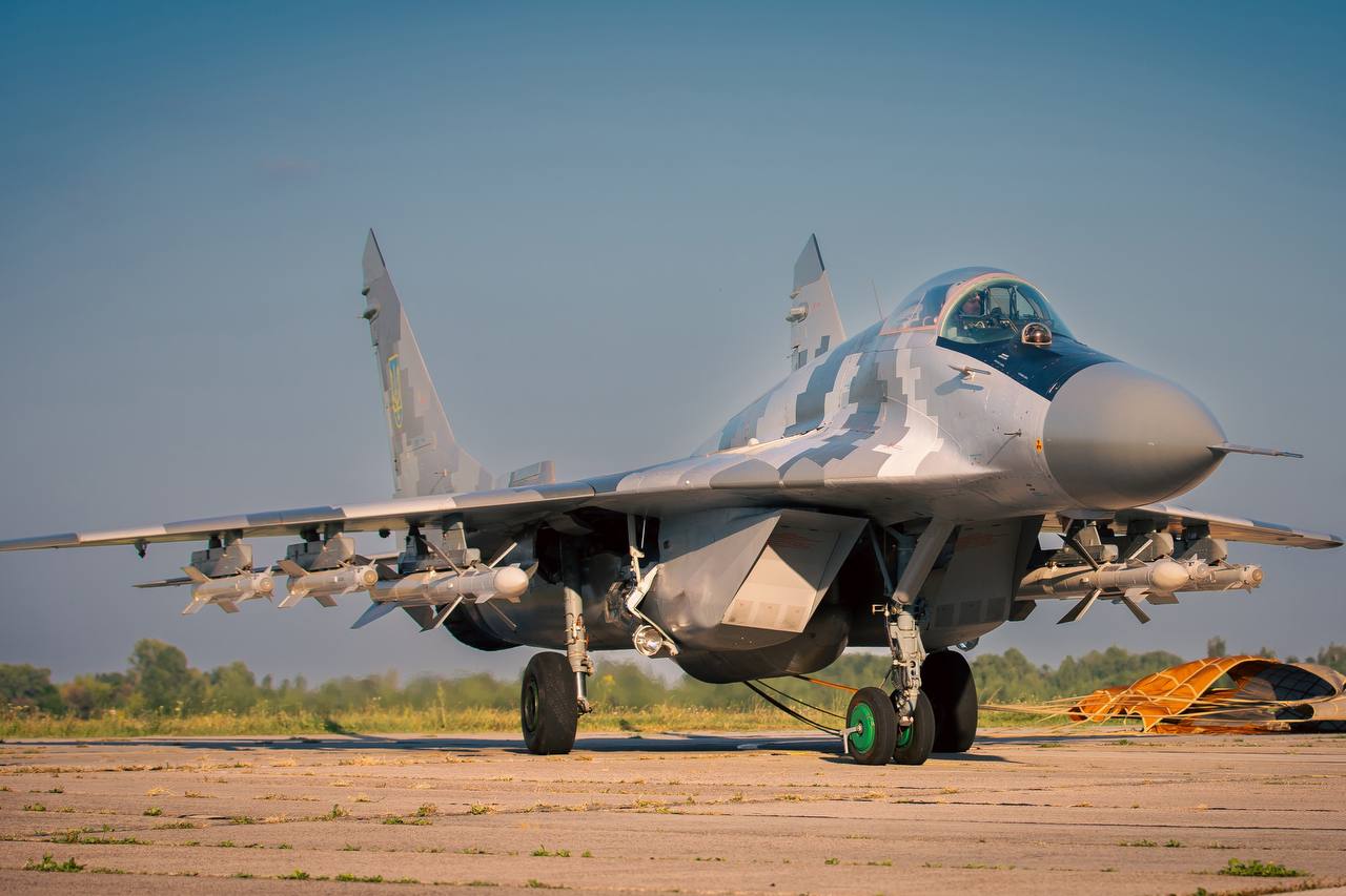 Зеленський привітав українців із Днем авіації - фото 2