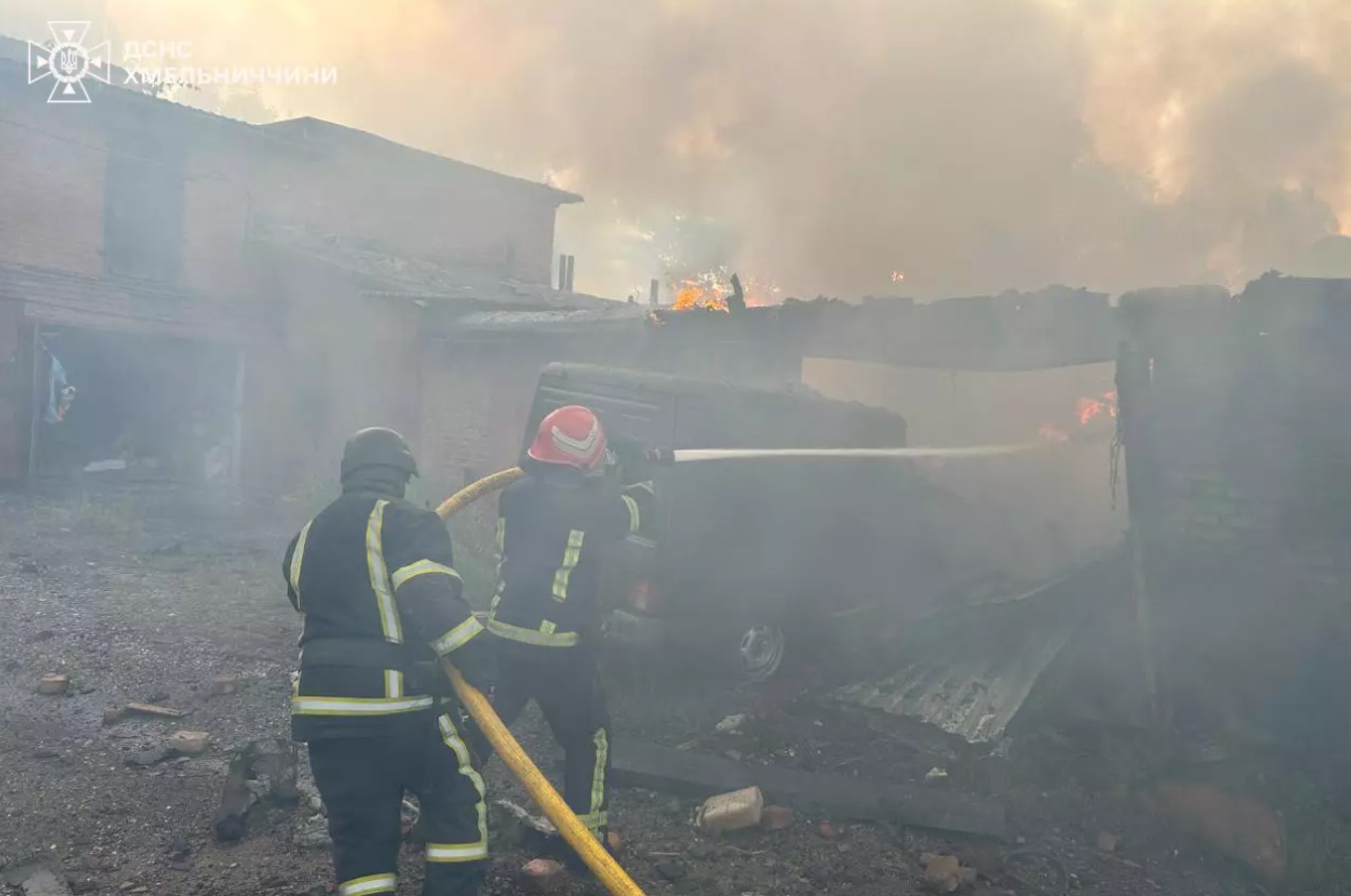 Хмельниччину вночі та зранку атакували дрони і ракети - фото 2