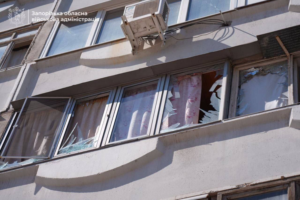 Росіяни вдарили дроном по Запоріжжю: є поранені