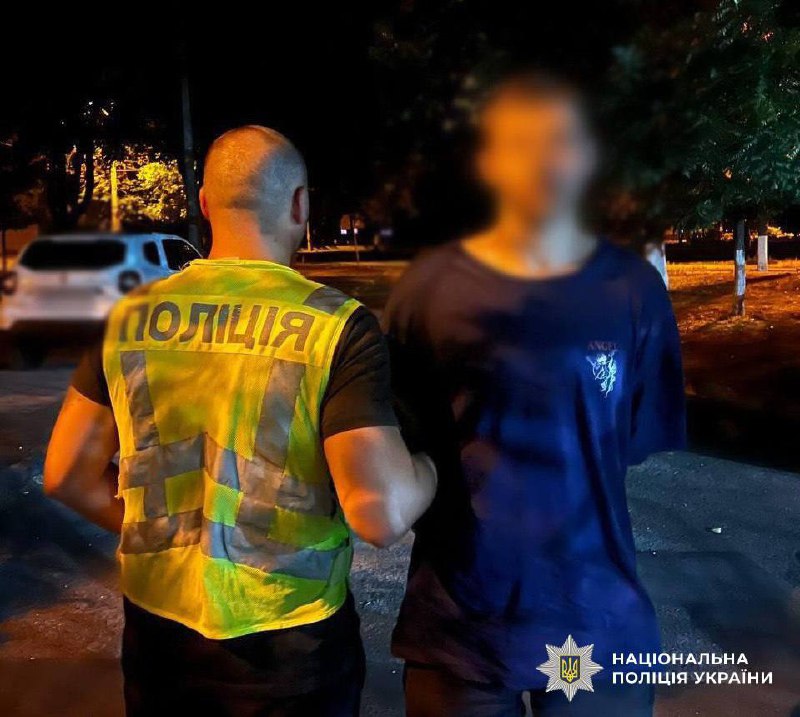 У Києві затримали диверсанта, який підпалив релейну шафу та авто ЗСУ - фото 2