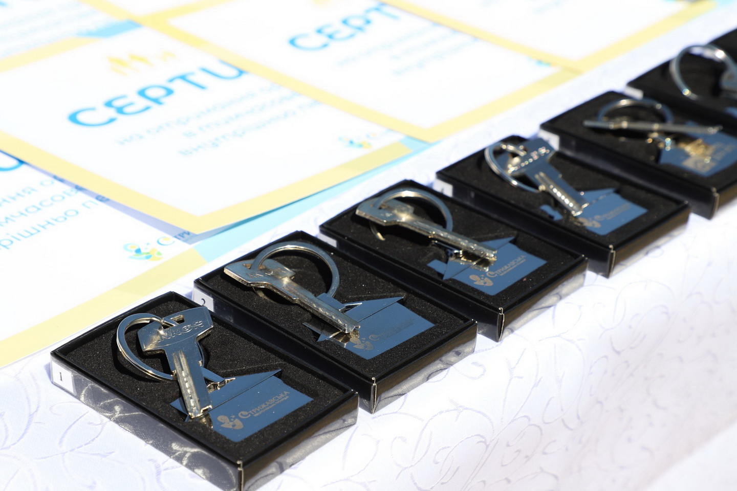 У громаді на Вінниччині 14 родин ВПО отримали ключі від нових смарт-квартир - фото 19