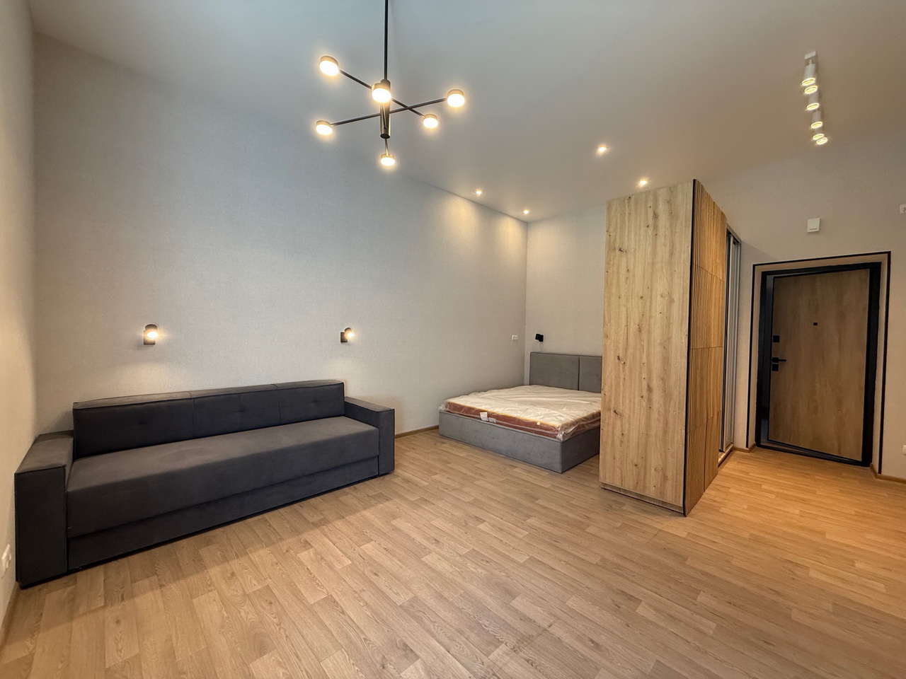 У громаді на Вінниччині 14 родин ВПО отримали ключі від нових смарт-квартир - фото 20