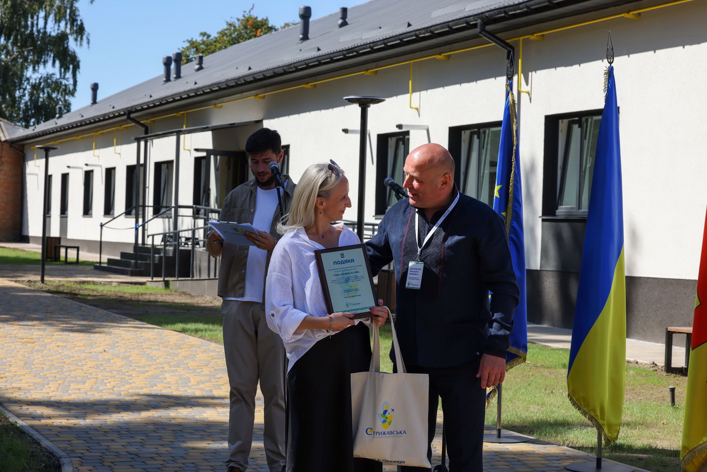 У громаді на Вінниччині 14 родин ВПО отримали ключі від нових смарт-квартир - фото 41