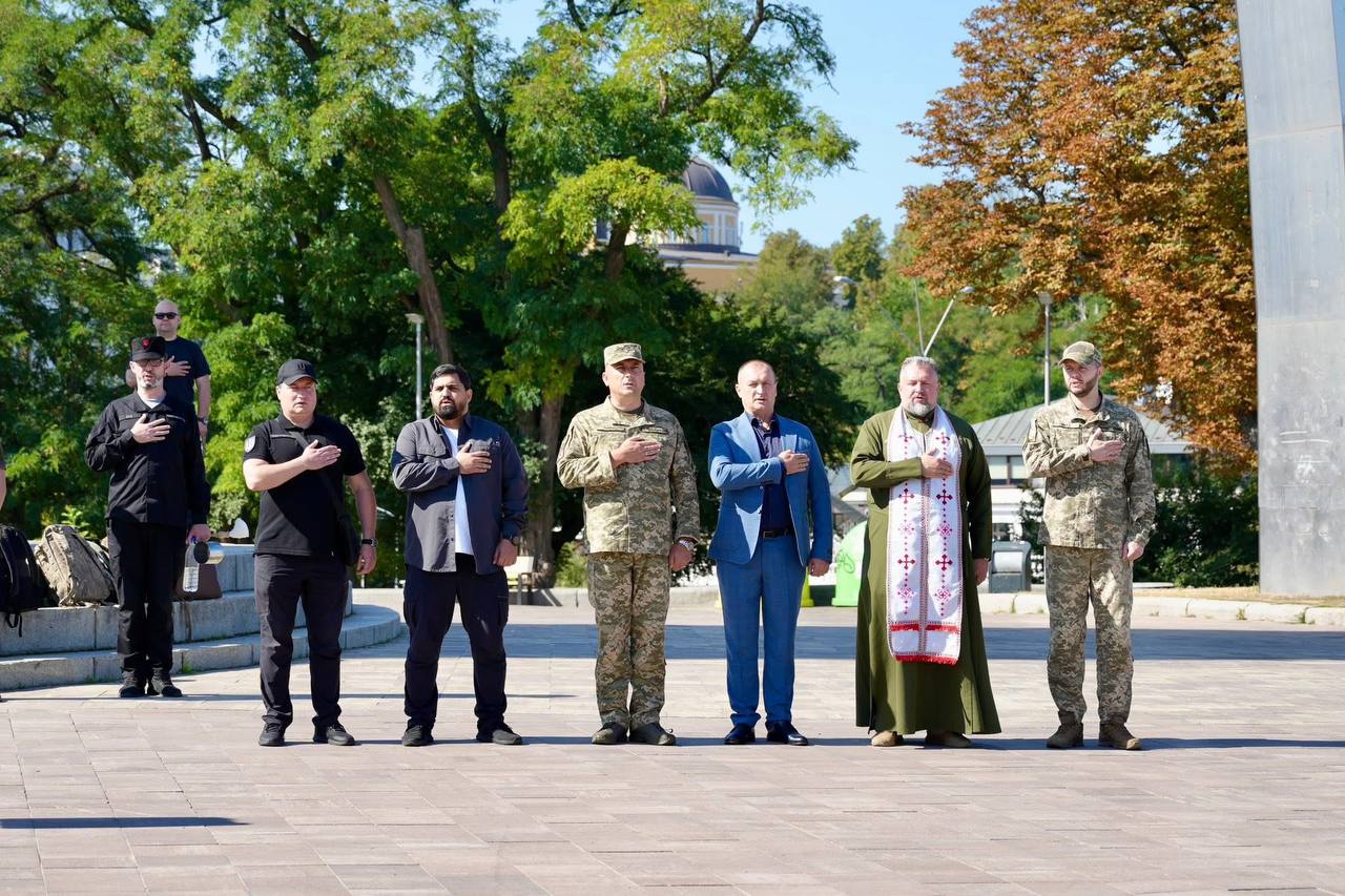 На Алеї захисників у столиці з’явився пам’ятний знак воїнам ГУР