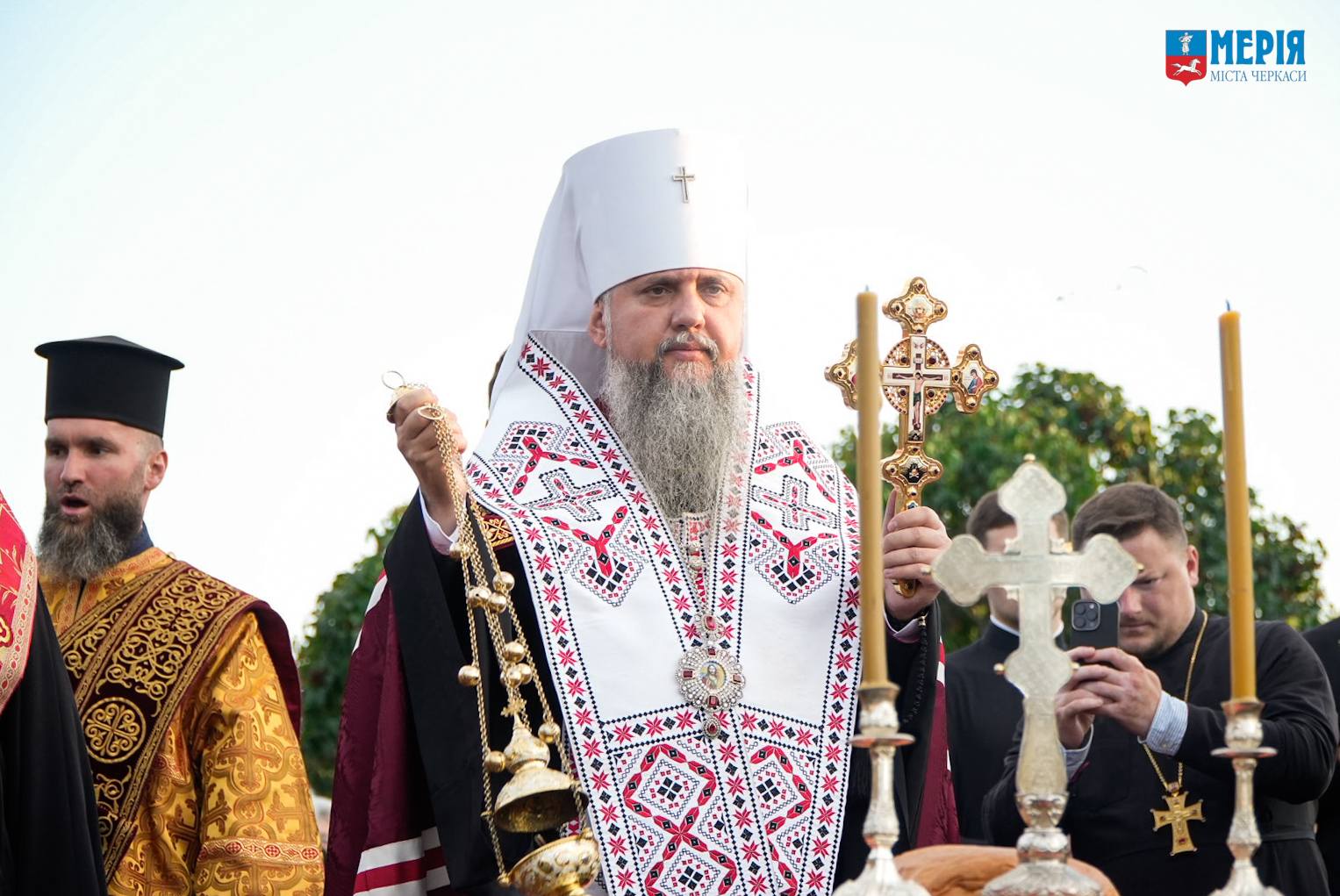 Предстоятелю ПЦУ Епіфанію у Черкасах вручили особливу відзнаку від міста - фото 2