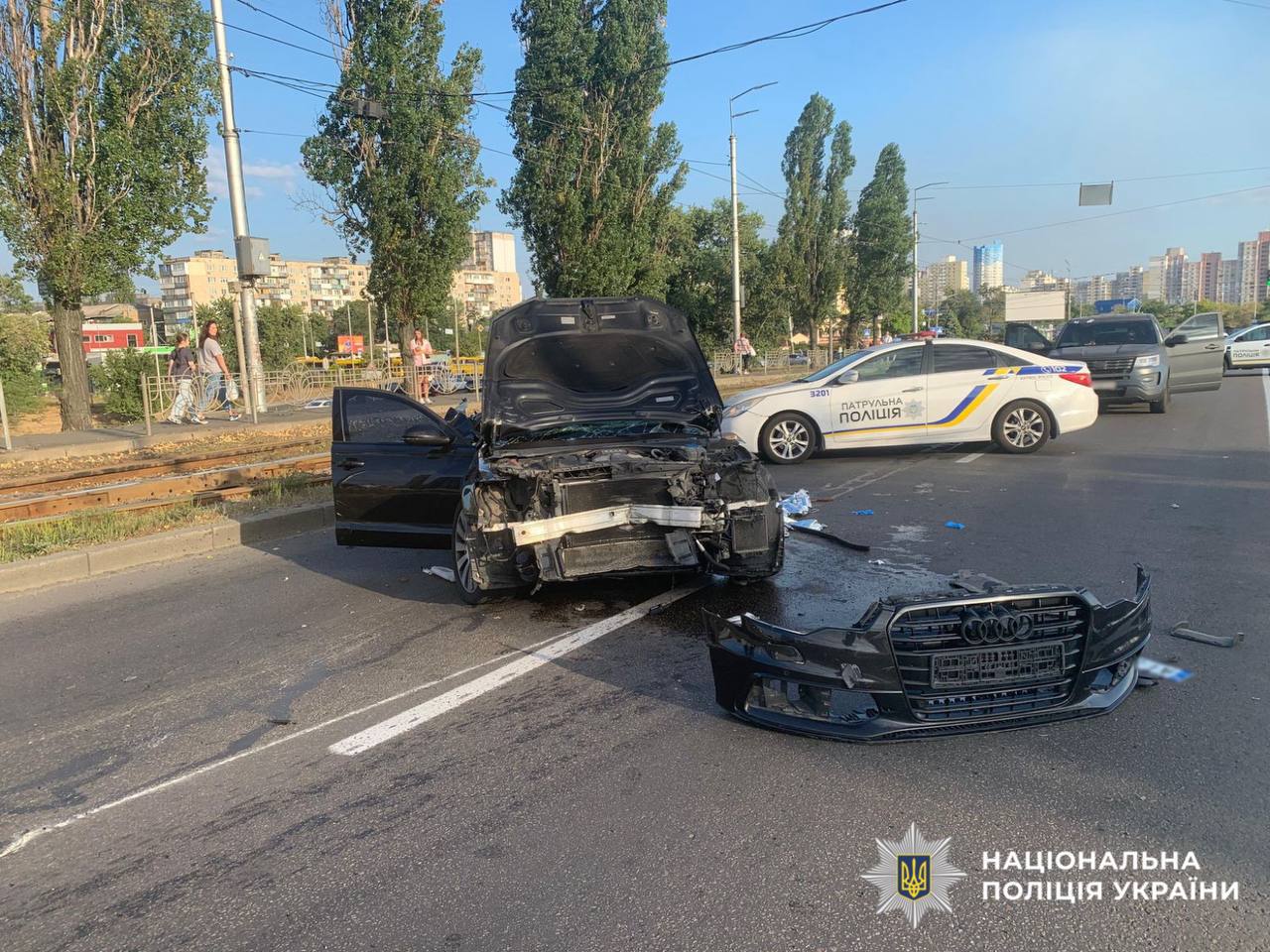 Смертельна ДТП у Києві: 2 людини загинули, 3 - отримали травми - фото 2